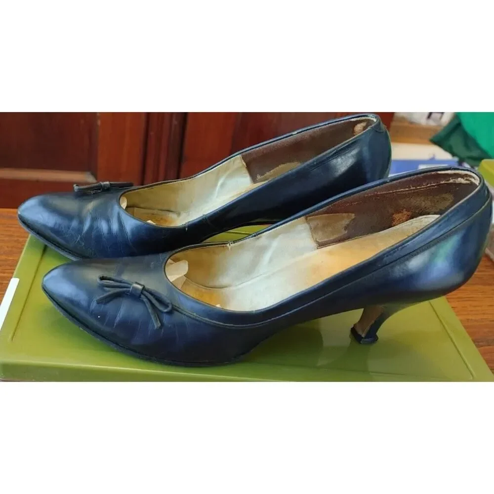 Luxe Retro Vintage Ladies Shoes Navy 8 N Bows Heels READ